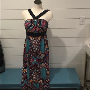 Emma & Michele vneck navy multicolored maxi dress